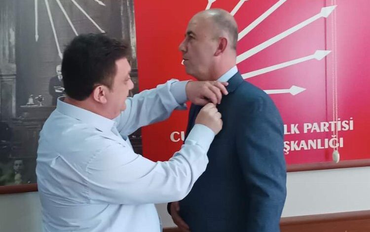 Edirne’de DSP Genel Başkanı’na tepki göstererek istifa etmişti… CHP’ye katıldı Edirne’de DSP Genel Başkanı’na tepki göstererek istifa etmişti… CHP’ye katıldı