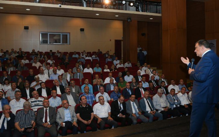 Malatya’da ‘Kayısı Festivali’ istişaresi sürüyor Malatya’da ‘Kayısı Festivali’ istişaresi sürüyor