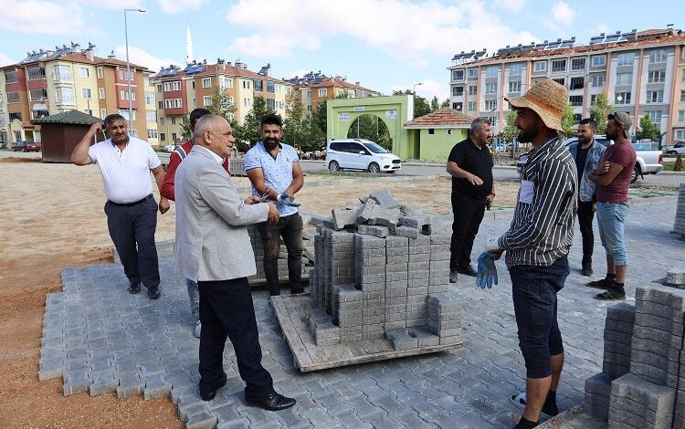 Kayseri Yahyalı yollarında parke çalışması Kayseri Yahyalı yollarında parke çalışması