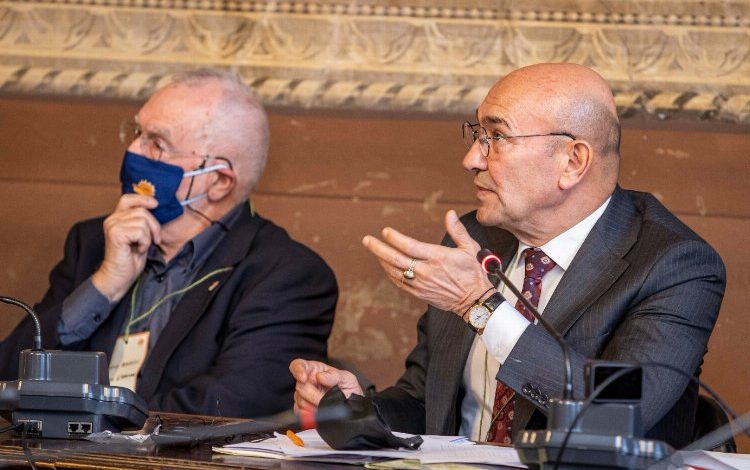 Dünyanın ilk Cittaslow Metropolü İzmir, İtalya’da anlatıldı Dünyanın ilk Cittaslow Metropolü İzmir, İtalya’da anlatıldı