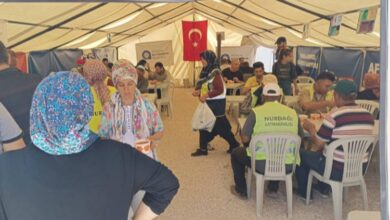 Büyükşehir’in deprem bölgesine yardımları sürüyor