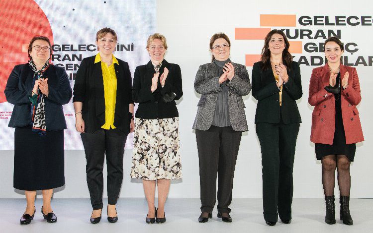 ‘Geleceği kuran genç kadınlar’da Bursa pilot il oldu