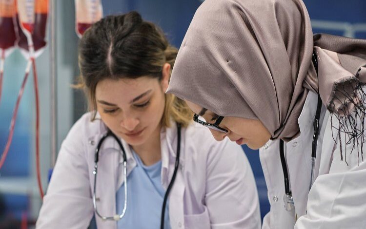 Geleceğin hemşireleri yapay zekâyla yetiştiriliyor Geleceğin hemşireleri yapay zekâyla yetiştiriliyor