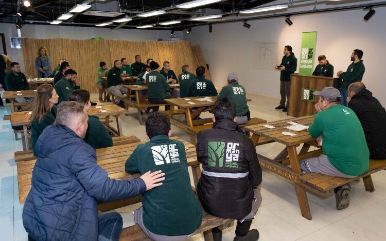 Kocaeli’de KO-MEK’ten hayvan bakıcılığı eğitimi Kocaeli’de KO-MEK’ten hayvan bakıcılığı eğitimi