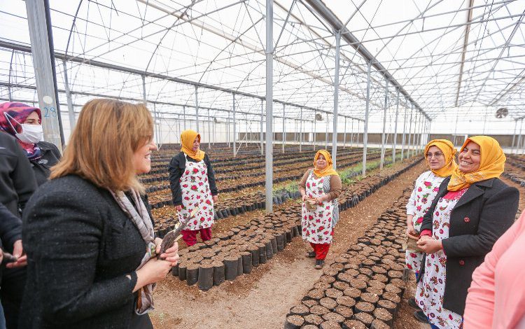 Gastronomi ve Tarımsal Eğitim Merkezi’nde tohumlar toprakla buluştu Gastronomi ve Tarımsal Eğitim Merkezi’nde tohumlar toprakla buluştu