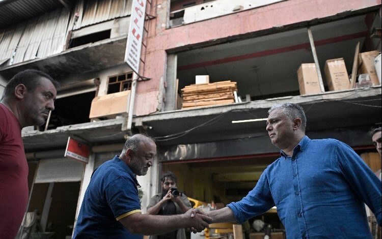 Başkan Uysal’dan esnafa ‘geçmiş olsun’ ziyareti Başkan Uysal’dan esnafa ‘geçmiş olsun’ ziyareti