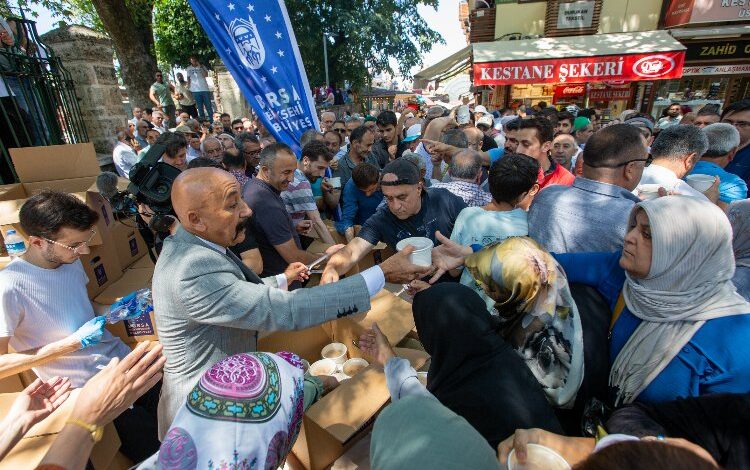 Bursa’da aşure kazanları birlik için kaynadı