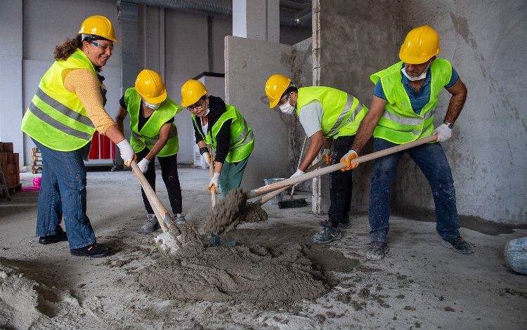 Kadın ustalar iş başında