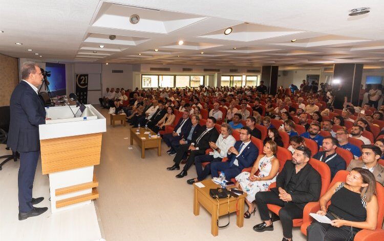 Başkan Seçer, emlak sektörüyle bir araya geldi Başkan Seçer, emlak sektörüyle bir araya geldi