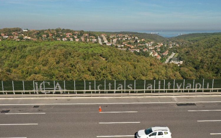 Atık lastikler ses bariyeri oldu Atık lastikler ses bariyeri oldu