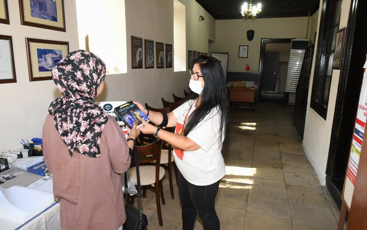 Karabağlarlı çocuklar yazı Reşat Nuri Güntekin’le geçirdi Karabağlarlı çocuklar yazı Reşat Nuri Güntekin’le geçirdi