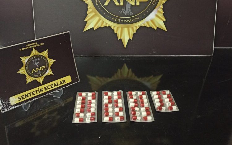 Adıyaman’da uyuşturucudan 2 kişi gözaltına alındı Adıyaman’da uyuşturucudan 2 kişi gözaltına alındı