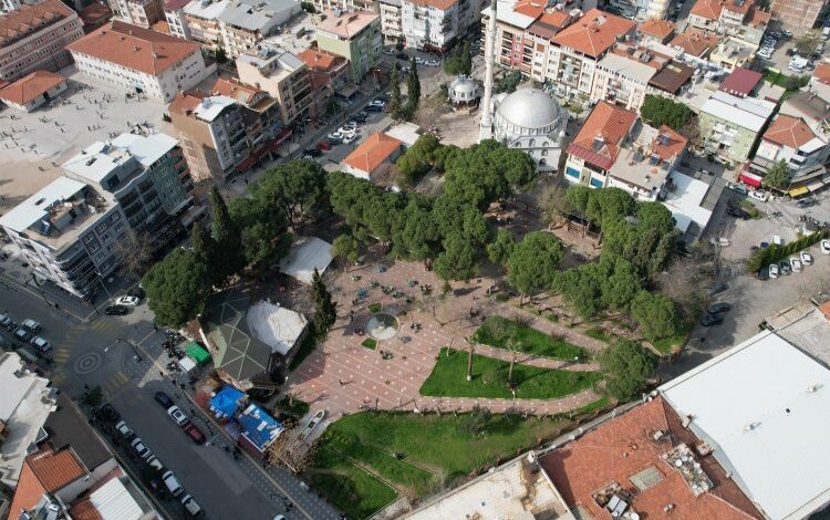 Manisa Büyükşehir, Soma’da 13 Eylül Parkı’nı yeniliyor Manisa Büyükşehir, Soma’da 13 Eylül Parkı’nı yeniliyor