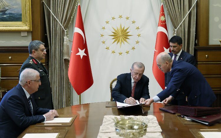 YAŞ kararları sonrası Cumhurbaşkanı Erdoğdan’dan paylaşım YAŞ kararları sonrası Cumhurbaşkanı Erdoğdan’dan paylaşım