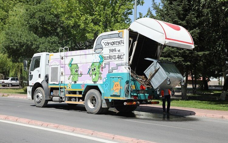 Kayseri Talas’ta konteynere parfümlü yıkama