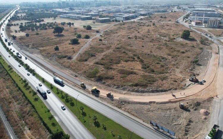 Manisa’da Muradiye OSB kavşağındaki trafiğe neşter Manisa’da Muradiye OSB kavşağındaki trafiğe neşter