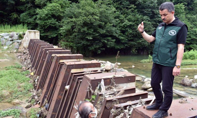 Bakan Pakdemirli: “Yenilikçi tedbirleri riskli bölgelerde yaygınlaştırıyoruz” Bakan Pakdemirli: “Yenilikçi tedbirleri riskli bölgelerde yaygınlaştırıyoruz”