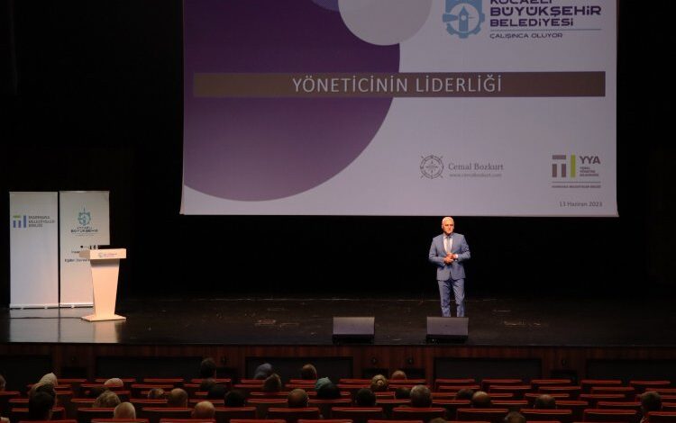 Kocaeli Büyükşehir’de şef ve amirlere hizmet içi eğitim Kocaeli Büyükşehir’de şef ve amirlere hizmet içi eğitim