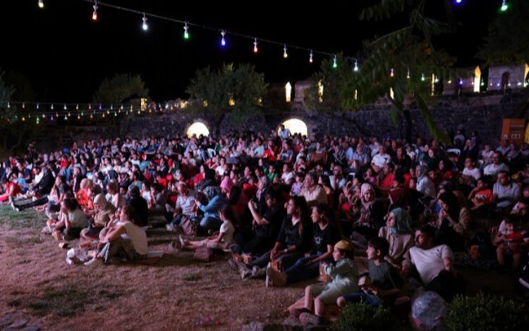 Nevşehir açık havada ‘Süt Kardeşler’ keyfi Nevşehir açık havada ‘Süt Kardeşler’ keyfi