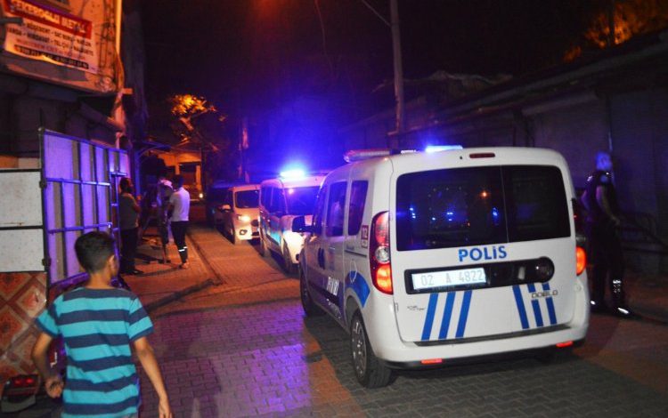 Adıyaman’da alacak verecek kavgası: 2 yaralı, 5 gözaltı Adıyaman’da alacak verecek kavgası: 2 yaralı, 5 gözaltı