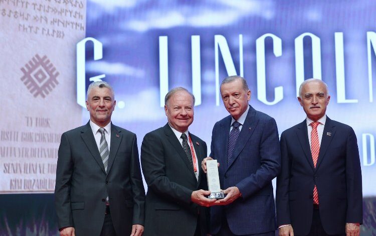 Cumhurbaşkanı Erdoğan Türk dünyasına hitap etti Cumhurbaşkanı Erdoğan Türk dünyasına hitap etti