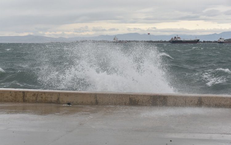 Kuzey Ege’de fırtına uyarısı Kuzey Ege’de fırtına uyarısı
