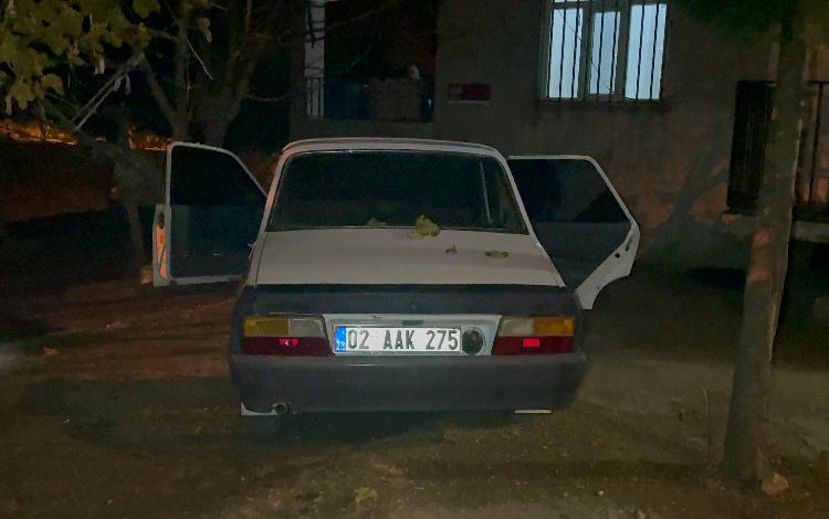 Adıyaman’da otomobil kurşunlandı Adıyaman’da otomobil kurşunlandı