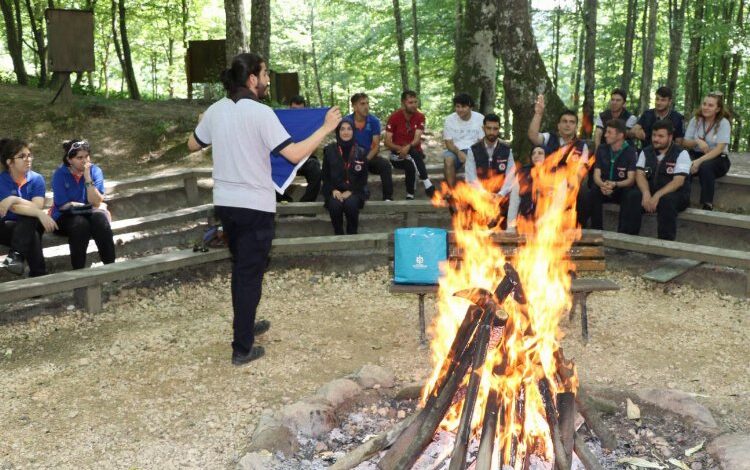 Kocaeli’de özel öğrenciler izcilikle tanıştı