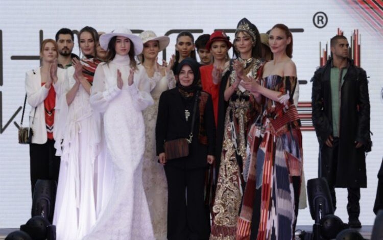 Rize’de Hacere Orhan defilesi büyüledi