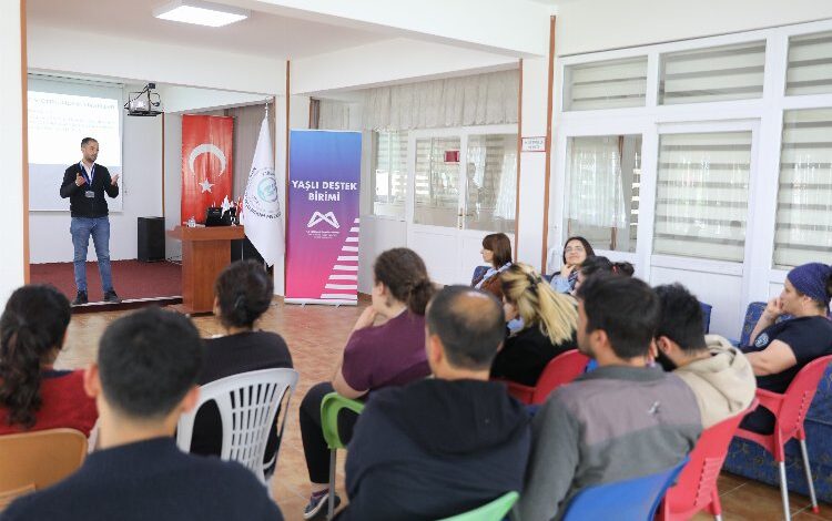 Yaşlılara psikoloji eğitimi