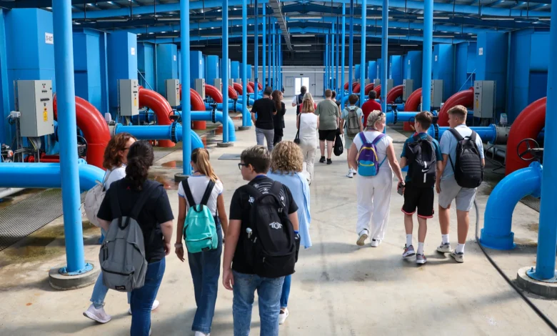 Yabancı öğretmen ve öğrenciler SASKİ’nin modern tesislerinde ağırlandı Yabancı öğretmen ve öğrenciler SASKİ’nin modern tesislerinde ağırlandı