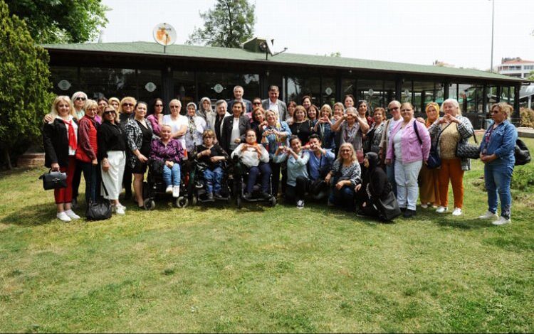 Engelli anneler buluştu Engelli anneler buluştu