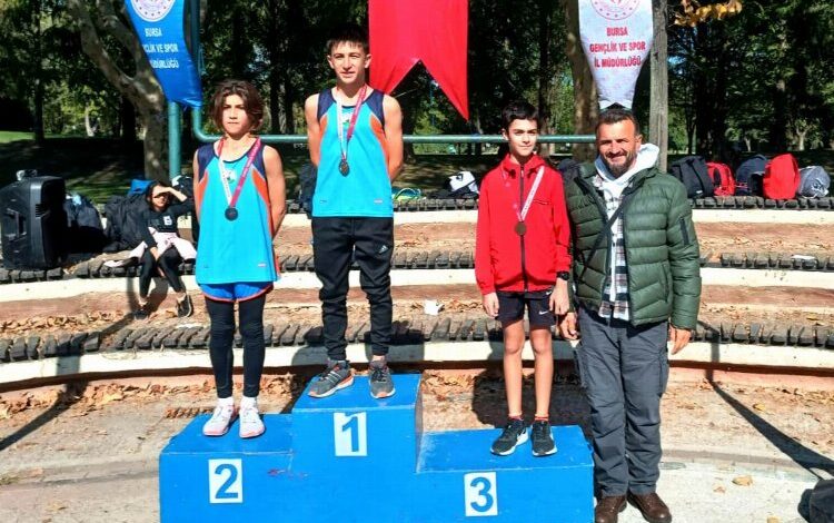 Bursa’da Osmangazili atletlerden büyük başarı Bursa’da Osmangazili atletlerden büyük başarı