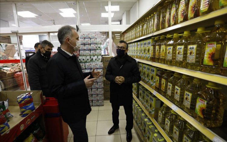 Bursa İnegöl’de protokol marketleri denetledi Bursa İnegöl’de protokol marketleri denetledi