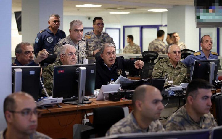 TSK’nın ‘kılıç’ pençesi… Bakan Akar’dan personeline tebrik TSK’nın ‘kılıç’ pençesi… Bakan Akar’dan personeline tebrik