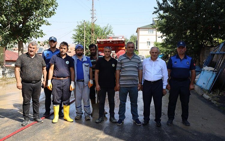 Kayseri Yahyalı’da sel temizliği sürüyor Kayseri Yahyalı’da sel temizliği sürüyor