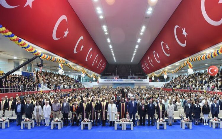 TOBB ETÜ’de mezuniyet heyecanı TOBB ETÜ’de mezuniyet heyecanı