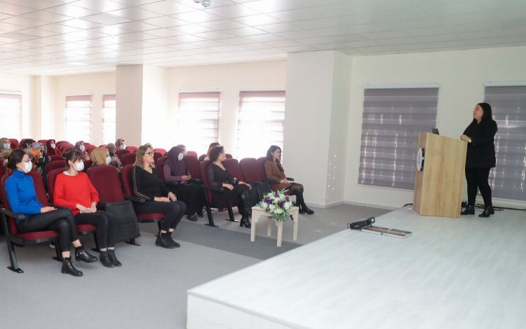 Nevşehir Belediyesi’nden ‘kadın’ konferansı