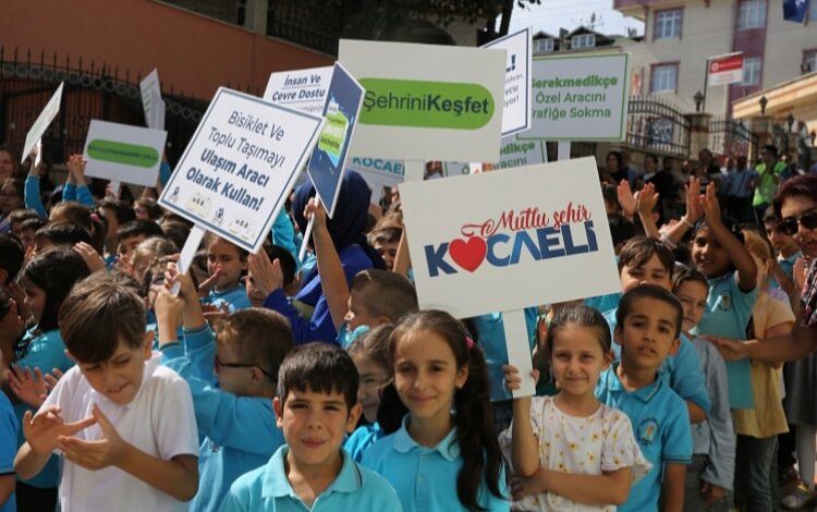 Kocaeli’nde güvenli okul yolları seferberliği Kocaeli’nde güvenli okul yolları seferberliği