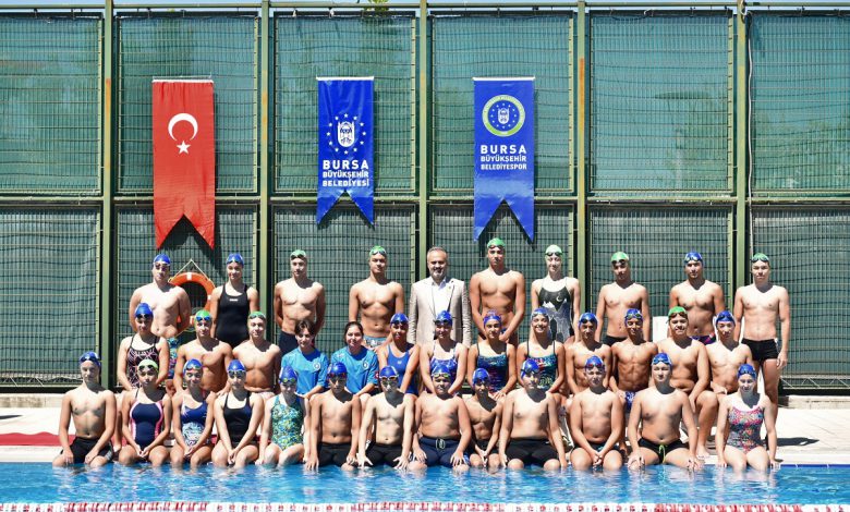 Bursa’da havuzlar spor okuluyla şenlendi Bursa’da havuzlar spor okuluyla şenlendi