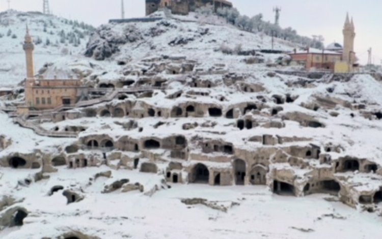 Nevşehir Kayaşehir beyaza büründü