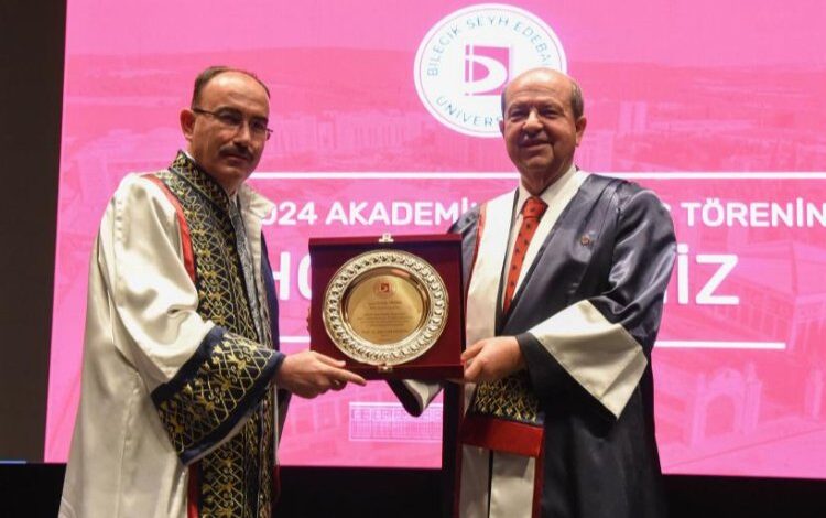 KKTC Cumhurbaşkanı Tatar’a Bilecik’ten fahri doktora diploması KKTC Cumhurbaşkanı Tatar’a Bilecik’ten fahri doktora diploması