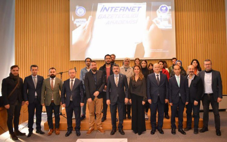 Bursa’da İnternet Gazeteciliği Akademisi’nde ders zili çaldı Bursa’da İnternet Gazeteciliği Akademisi’nde ders zili çaldı