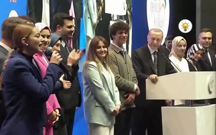 Cumhurbaşkanı Erdoğan Ankara’da gençlerle buluştu