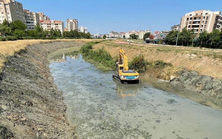Bursa’da Ayvalı Dere’ye kapsamlı temizlik Bursa’da Ayvalı Dere’ye kapsamlı temizlik