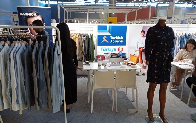 Türk moda endüstrisi Fransa’da bir taşta iki kuş vuracak! Türk moda endüstrisi Fransa’da bir taşta iki kuş vuracak!
