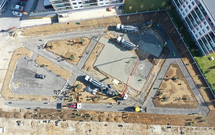 İstanbul Beylikdüzü’nde 5 dönümlük park 47 saatte tamamlandı İstanbul Beylikdüzü’nde 5 dönümlük park 47 saatte tamamlandı