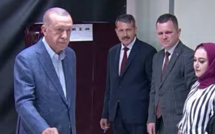 Cumhurbaşkanı Erdoğan oyunu İstanbul’da kullandı