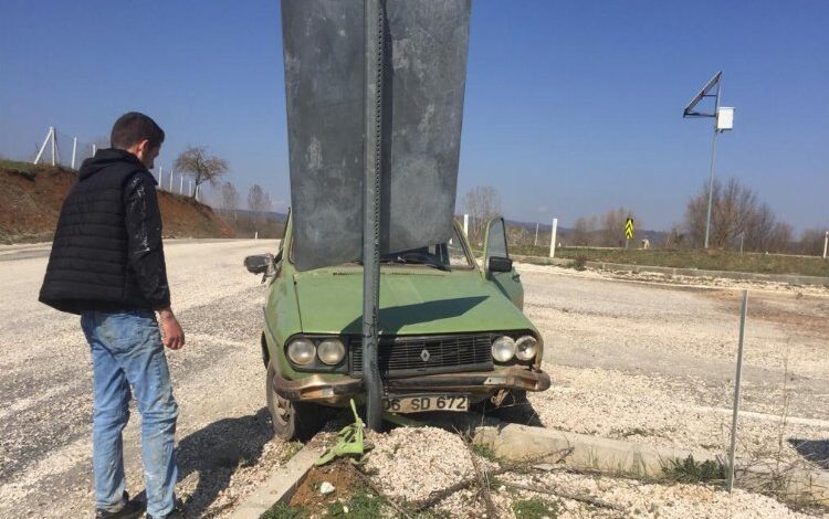 Pazaryeri’nde trafik kazası! Pazaryeri’nde trafik kazası!