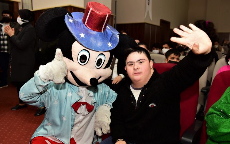 Bursa Yıldırım’da özel çocuklara özel tiyatro